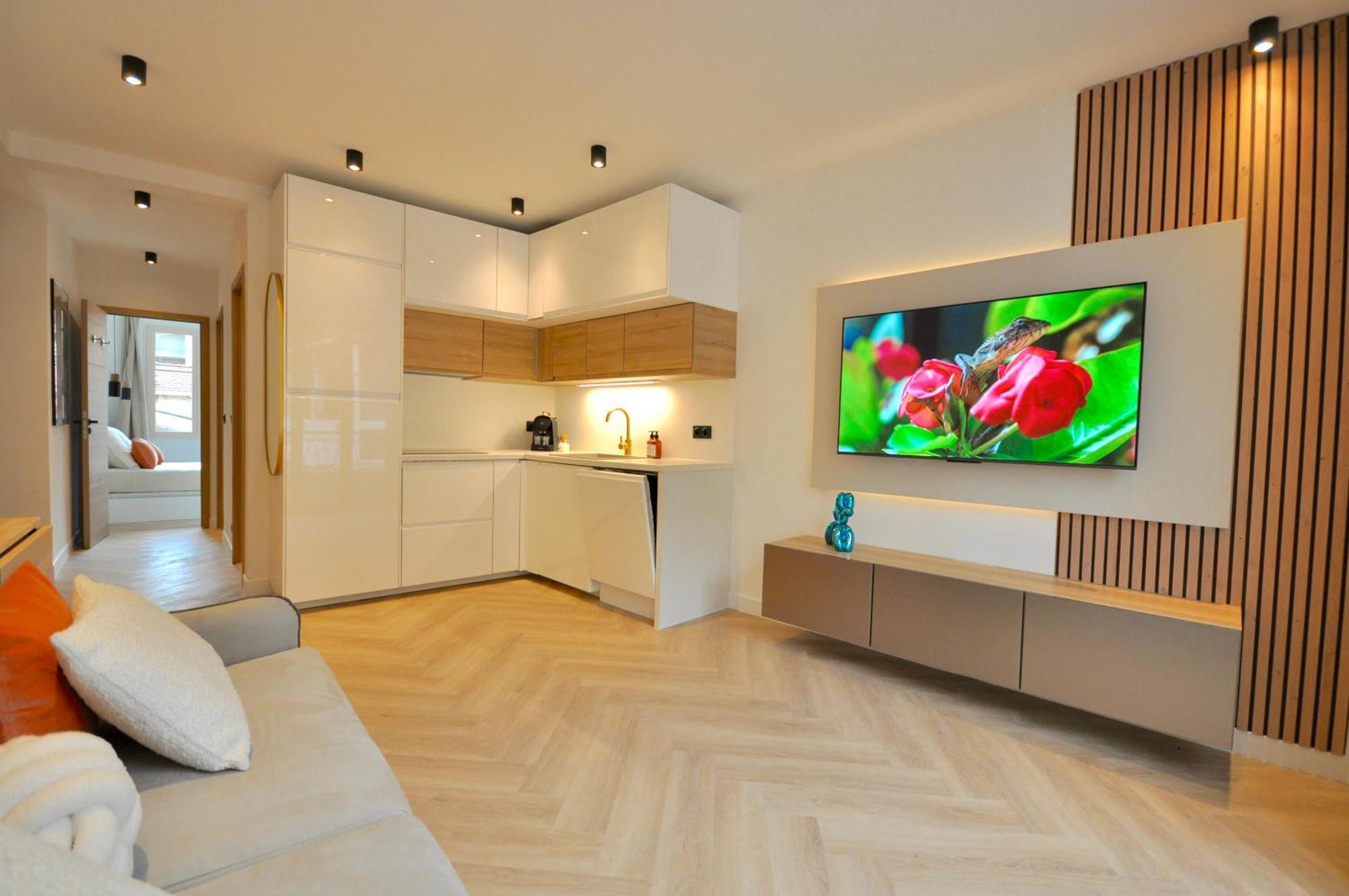 Monaco # Menton - 6 Persons - 2 Bedrooms - Full Renovated - Private Parking - Hypercenter - Clim - Beach And Sun מנטון מראה חיצוני תמונה