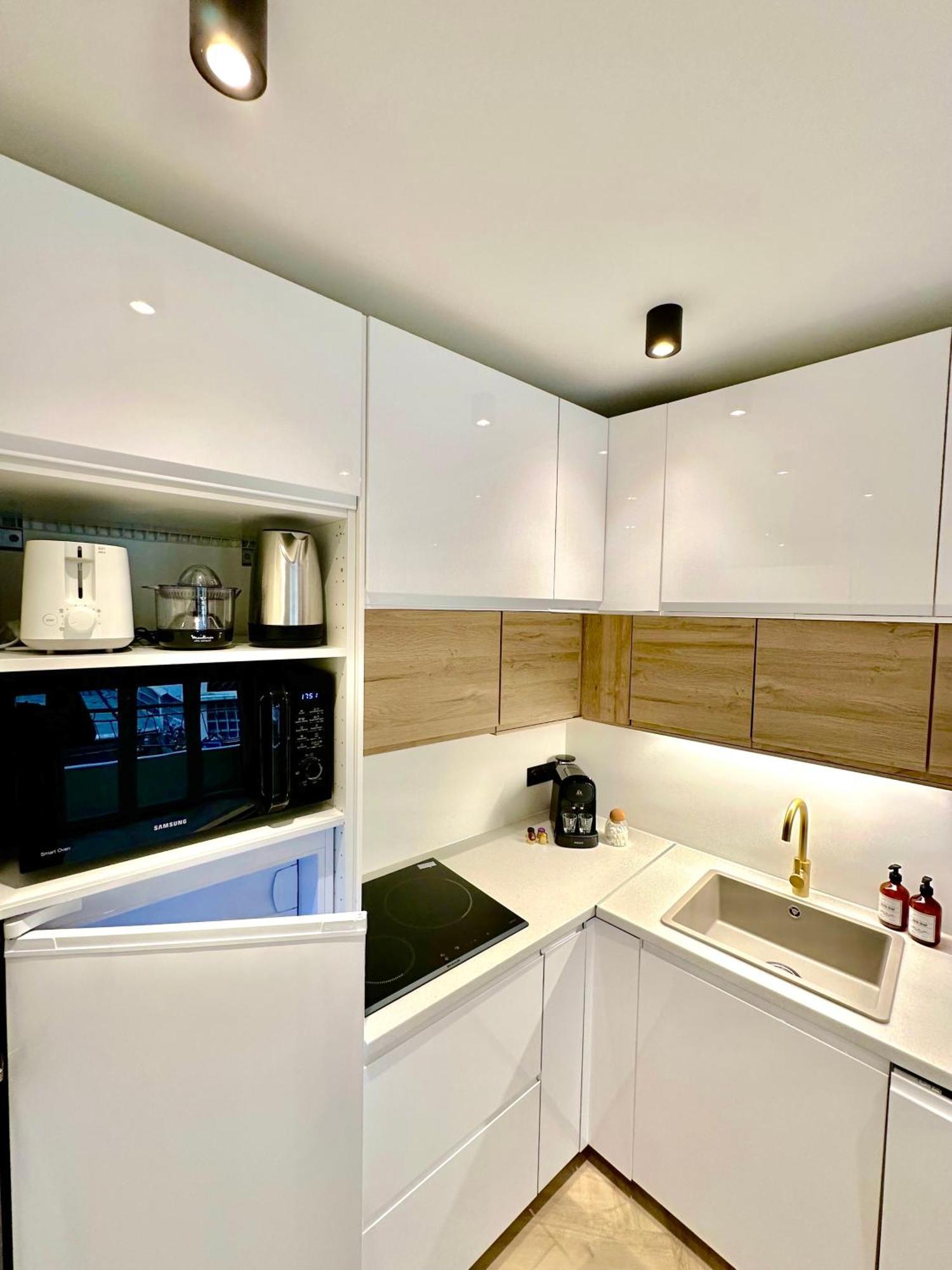 Monaco # Menton - 6 Persons - 2 Bedrooms - Full Renovated - Private Parking - Hypercenter - Clim - Beach And Sun מנטון מראה חיצוני תמונה